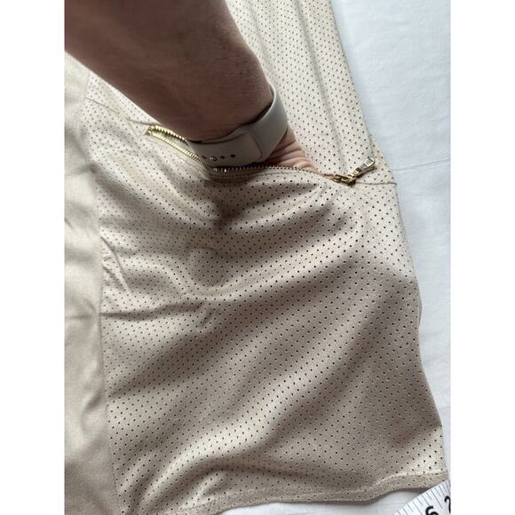 Susan Graver 1X Faux Suede Feel Vest Beige Large Zip Close Pockets New​ - Picture 8 of 11